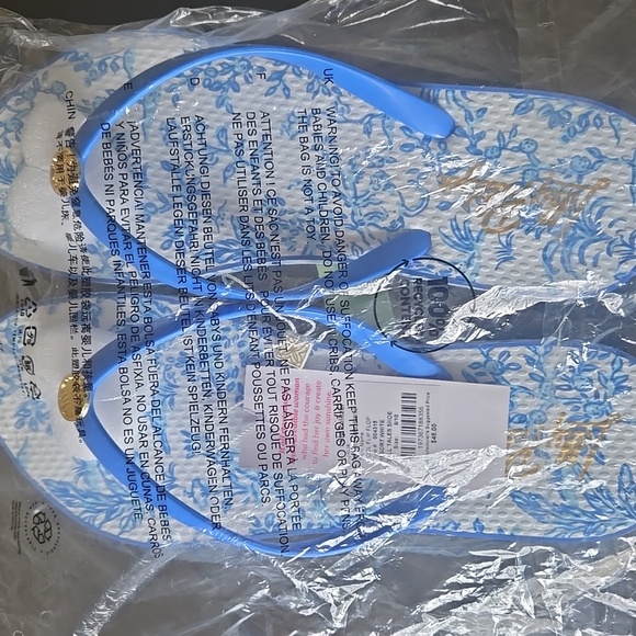 Lilly Pulitzer Pool Flip Flop - Picture 4 of 6